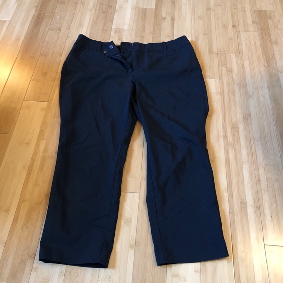 Ann Taylor Pants - Ann Taylor Black Ankle Pants Size 16 Curvy